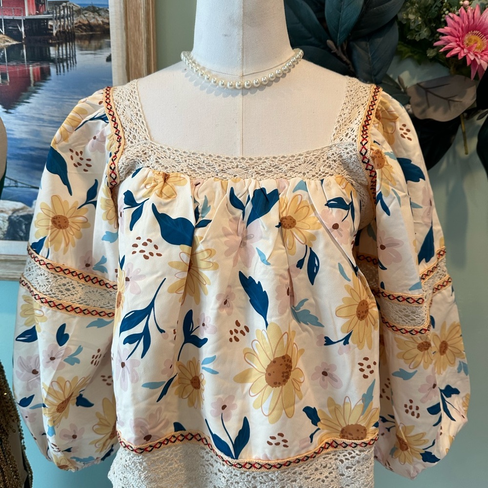 Floral Puff Sleeve Top